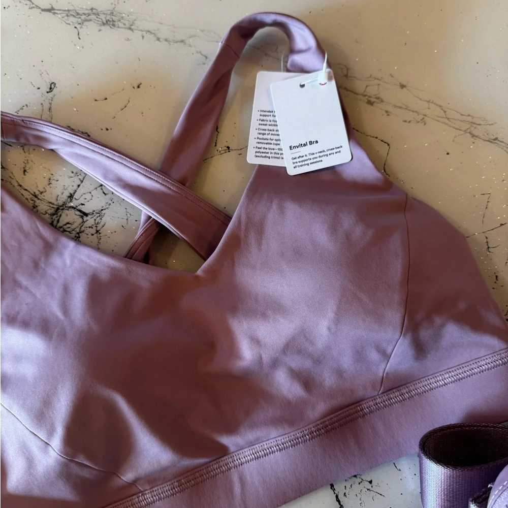 lululemon athletica Women's Envital b/c cup Sports Bra with everywhere belt bag - Picture 6 of 13